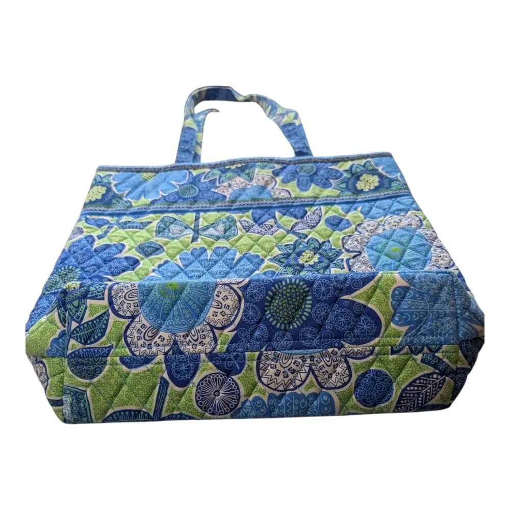 Vera Bradley Doodle Daisy Blue Floral Print Tote Bag Vacation Beach Travel